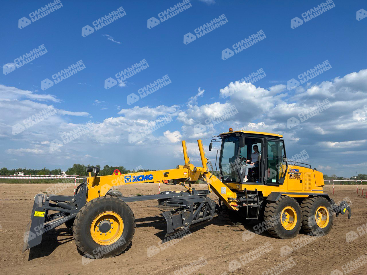 Автогрейдер XCMG GR165