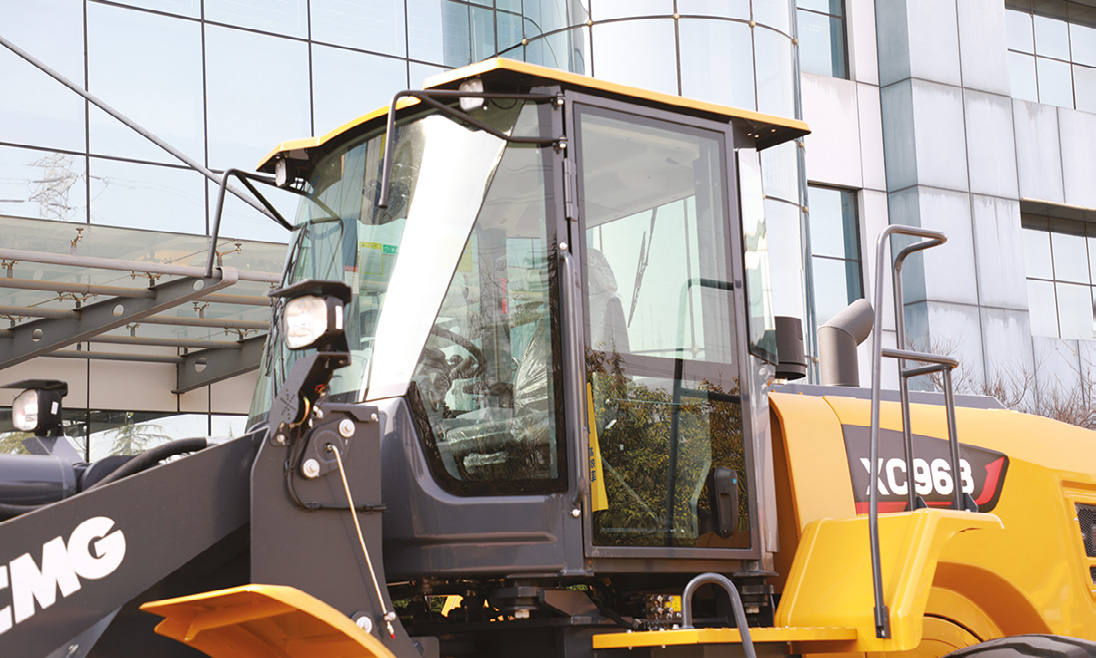 Фронтальный погрузчик XCMG XC968