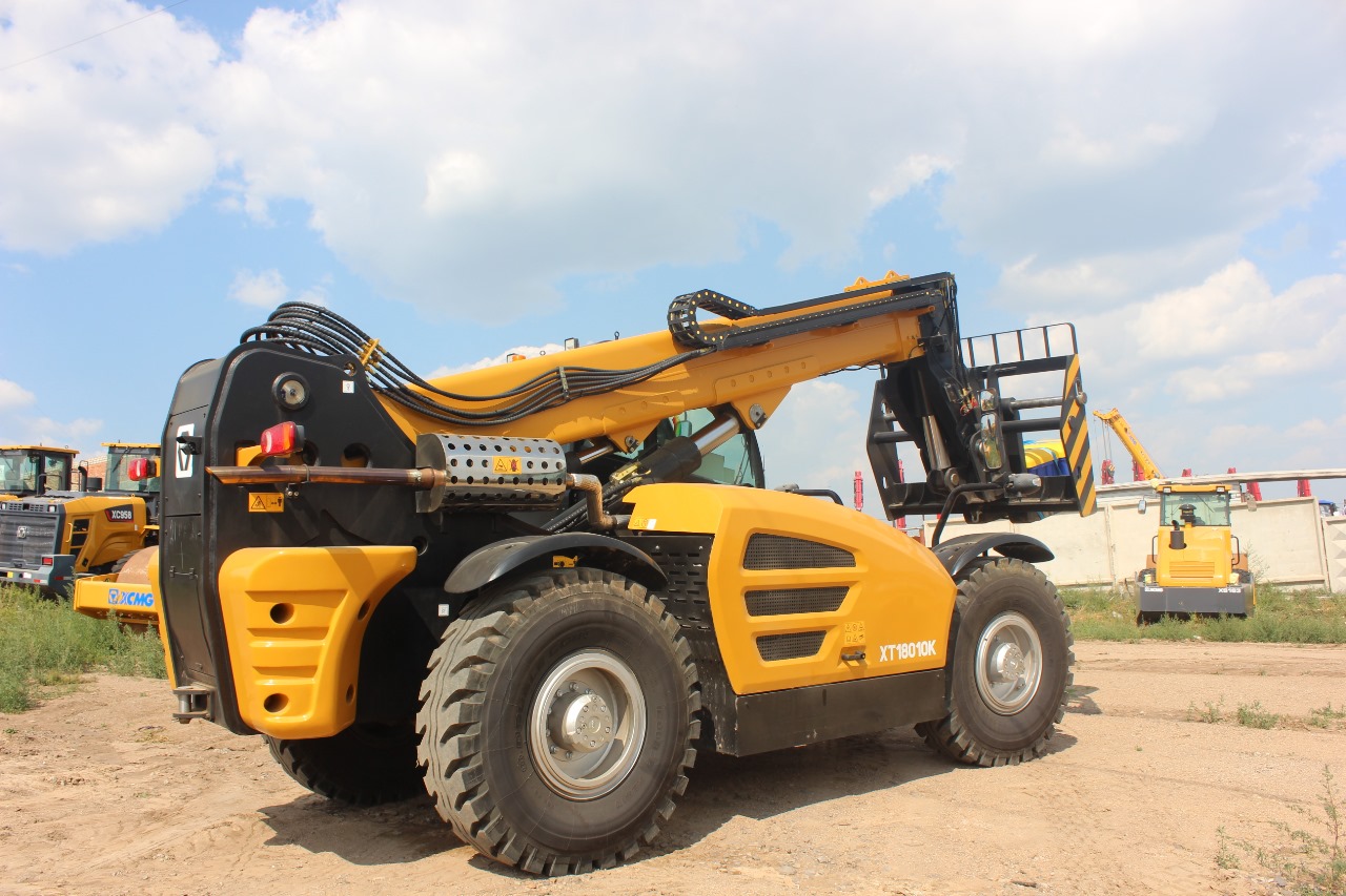 Телескопический погрузчик XCMG XT18010K