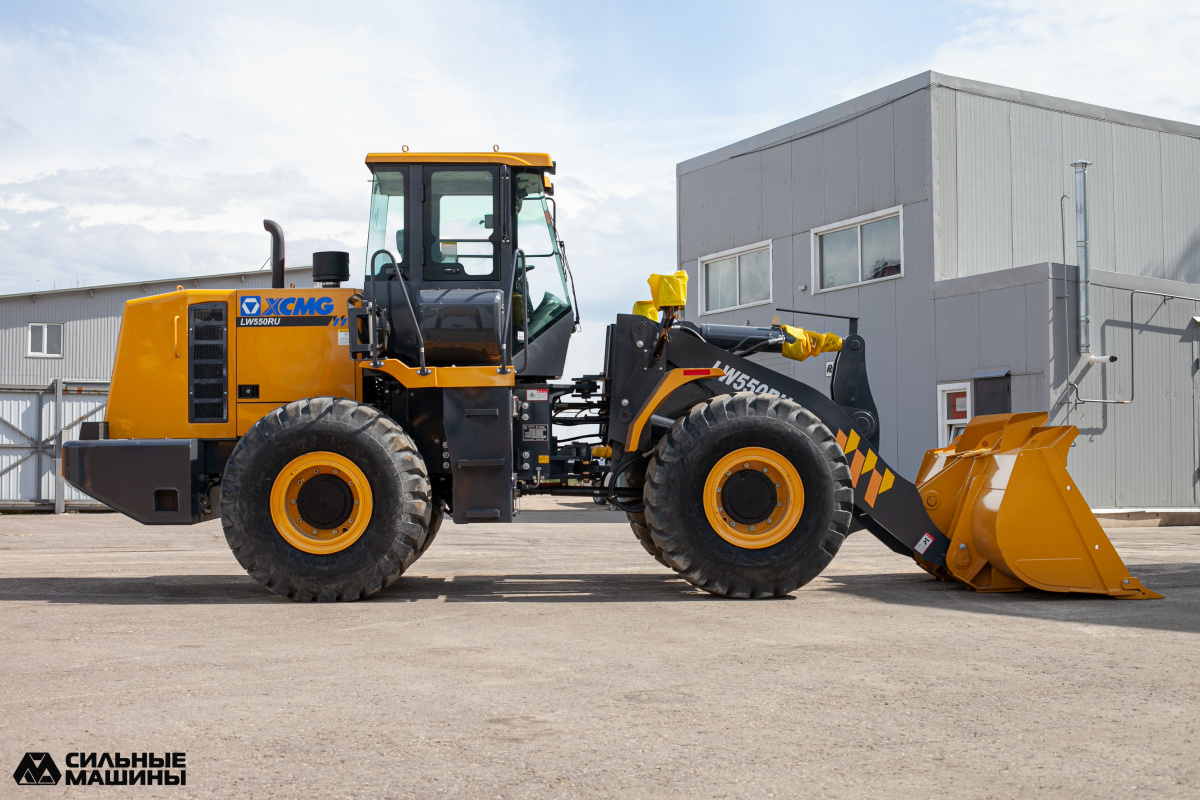 Фронтальный погрузчик XCMG LW550RU