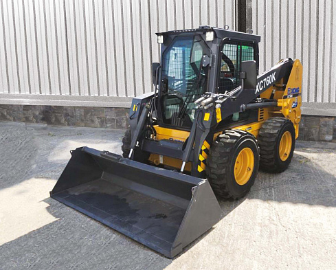 Мини-погрузчик XCMG XC760K