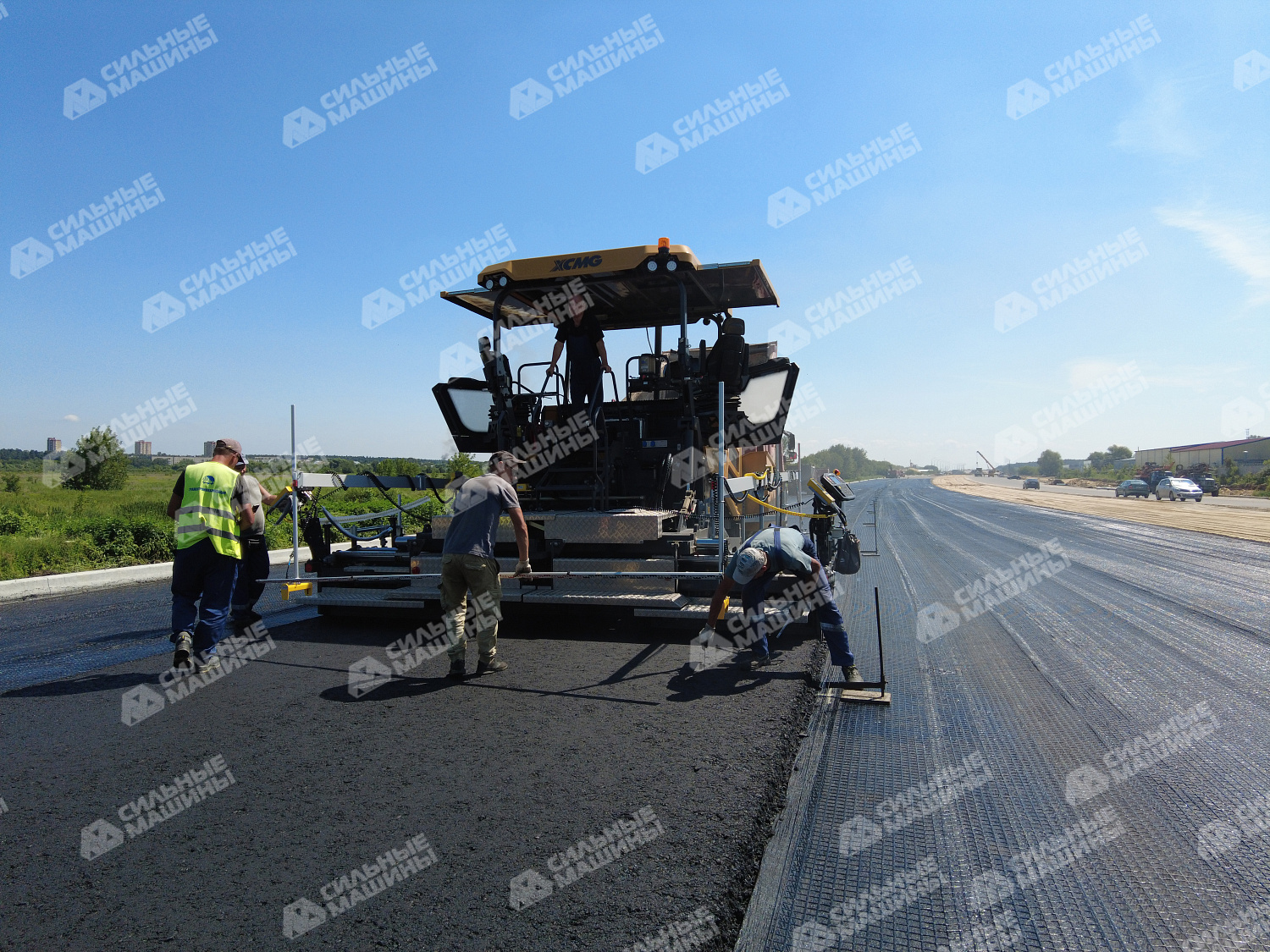 Асфальтоукладчик XCMG RP905S с плитой E600B