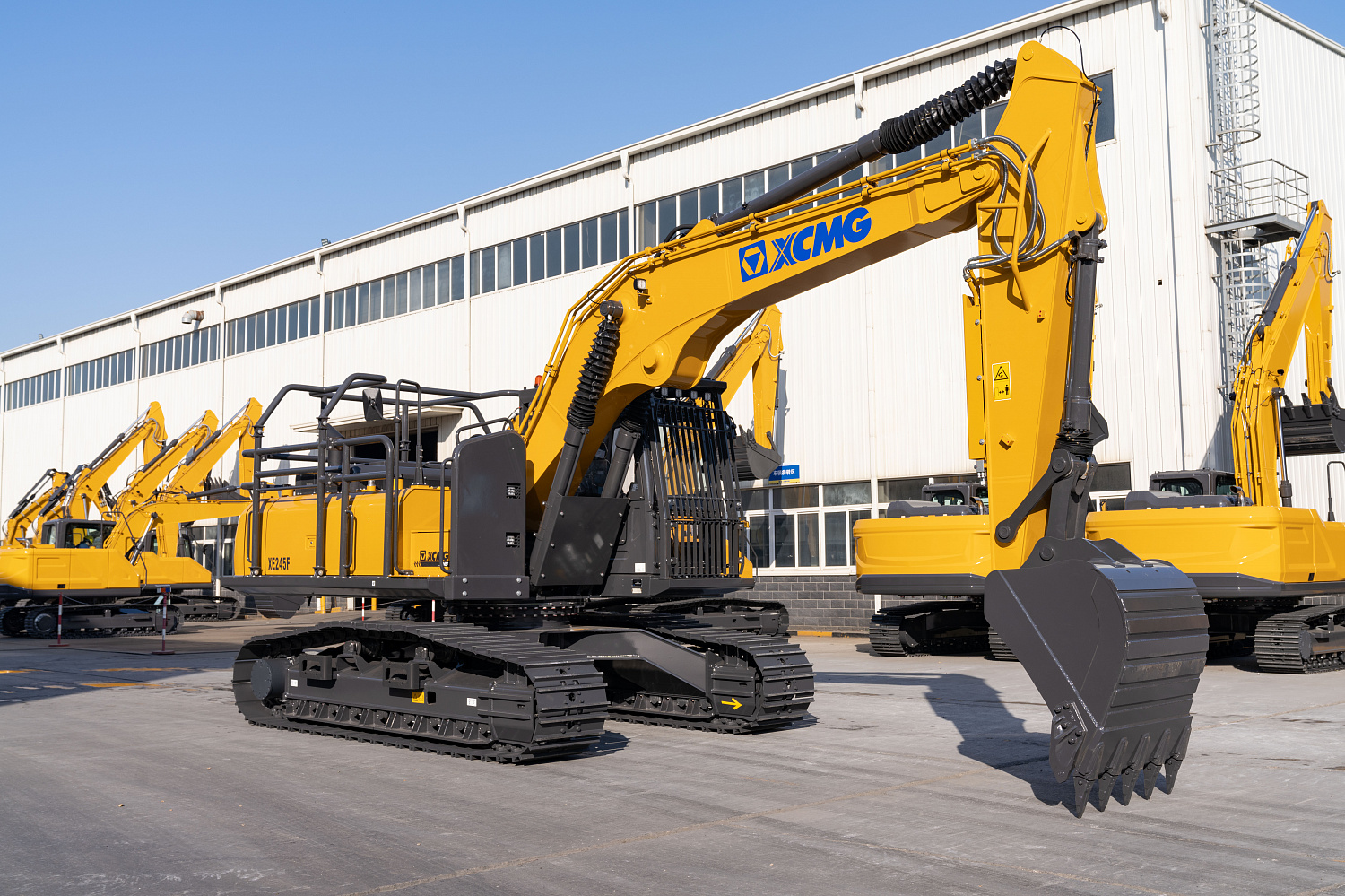 Гусеничный харвестер XCMG XE245F