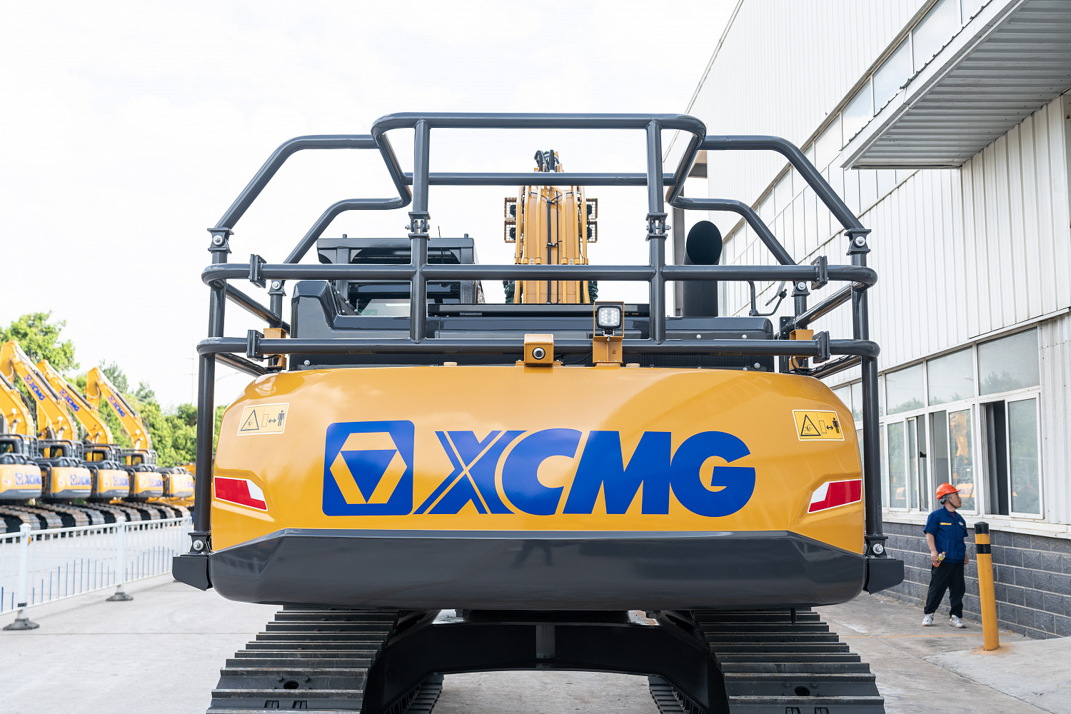 Гусеничный харвестер XCMG XE225F