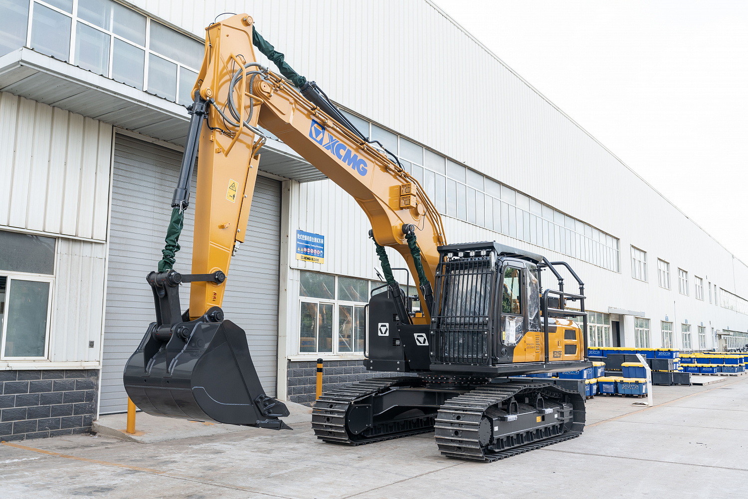 Гусеничный харвестер XCMG XE225F