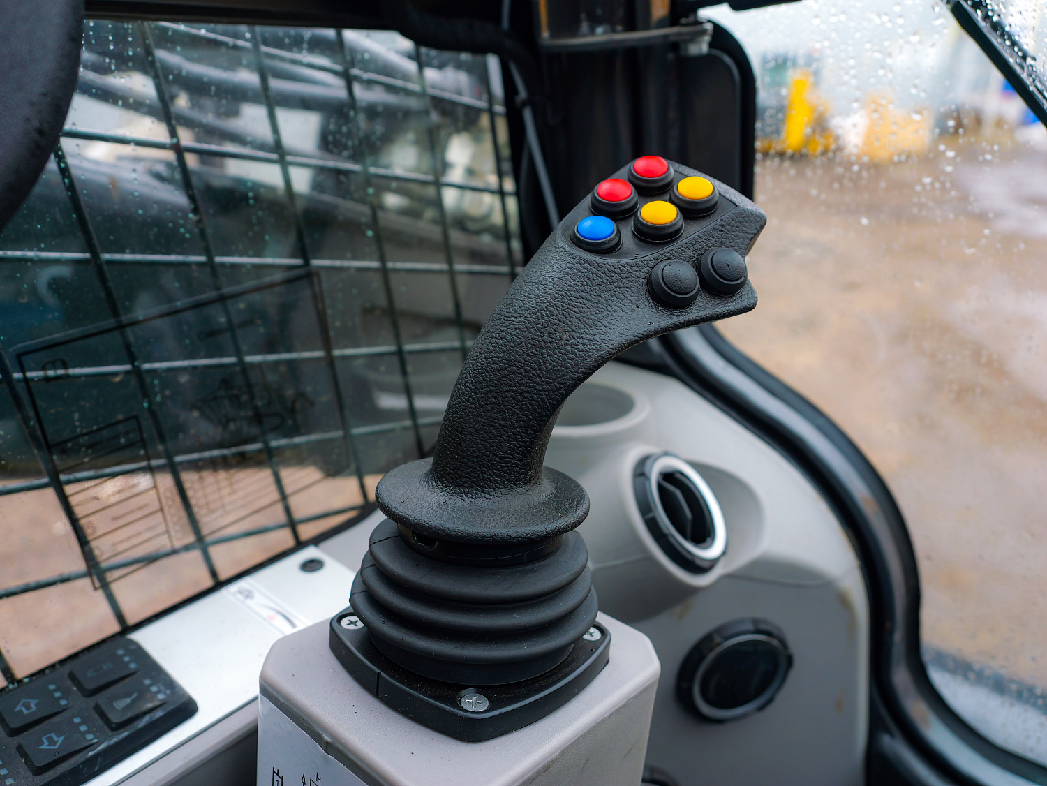 Мини-погрузчик XCMG TV770RU