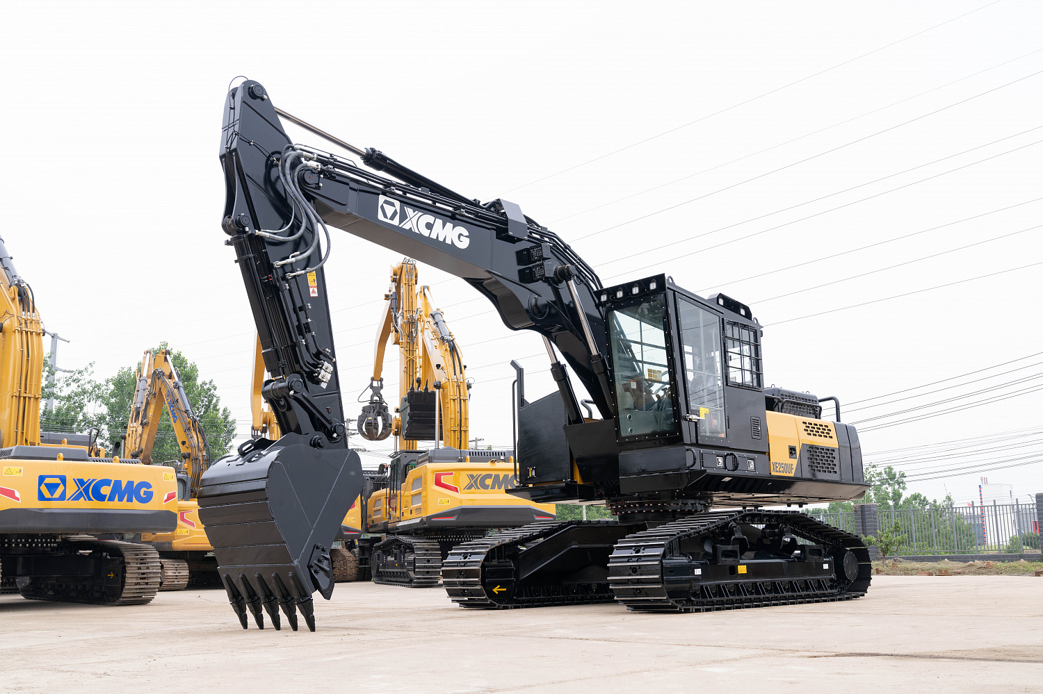 Гусеничный харвестер XCMG XE250UF