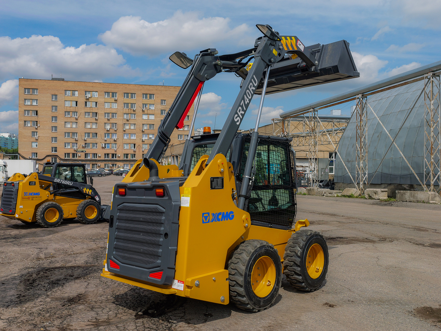 Мини-погрузчик XCMG SR740RU